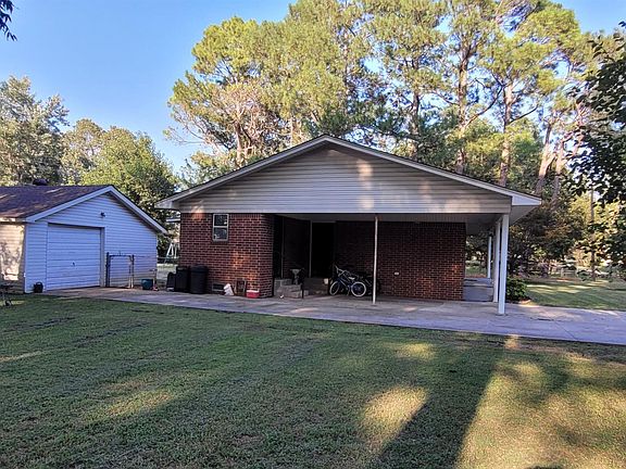 3rd image of 222 Cain Dr