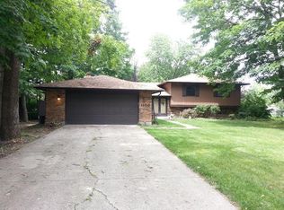 1109 Ripplecreek Ct, Dayton, OH 45458