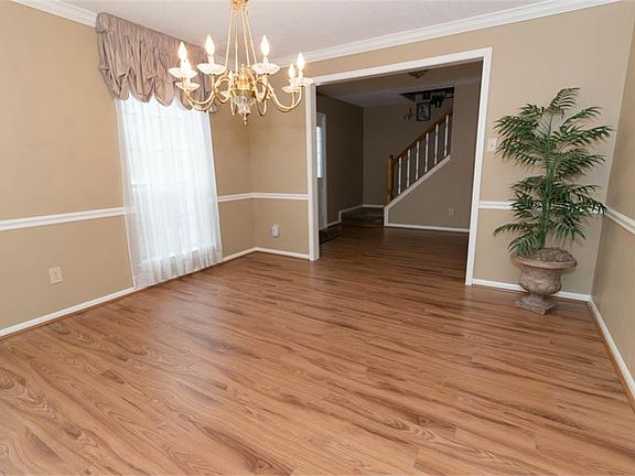 5th image of 1902 Richmond Vantage Dr