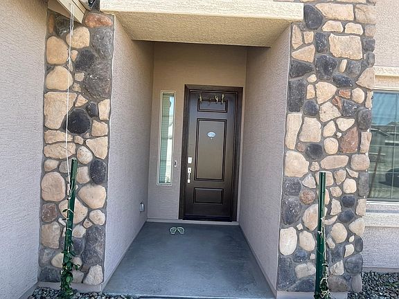 4th image of 16575 W Questa Dr