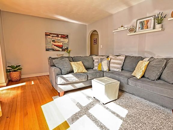 4th image of 88 Cocasset St Unit 1-0