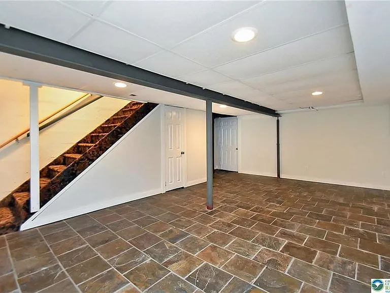 1140 N New St — Photo 15