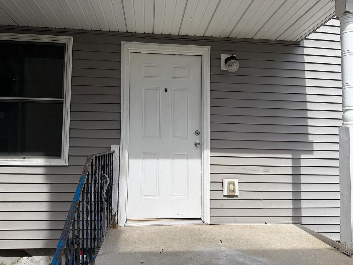 Building Photo - 155 N Clinton St #1