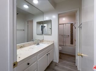 3607 Clarington Ave #2, Los Angeles, CA 90034