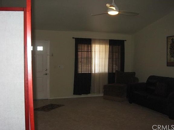 4th image of 7426 Camarilla Ave