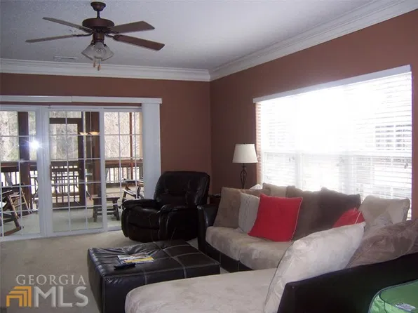 146 Gleneagle Ct Unit 202, Clayton, GA 30525