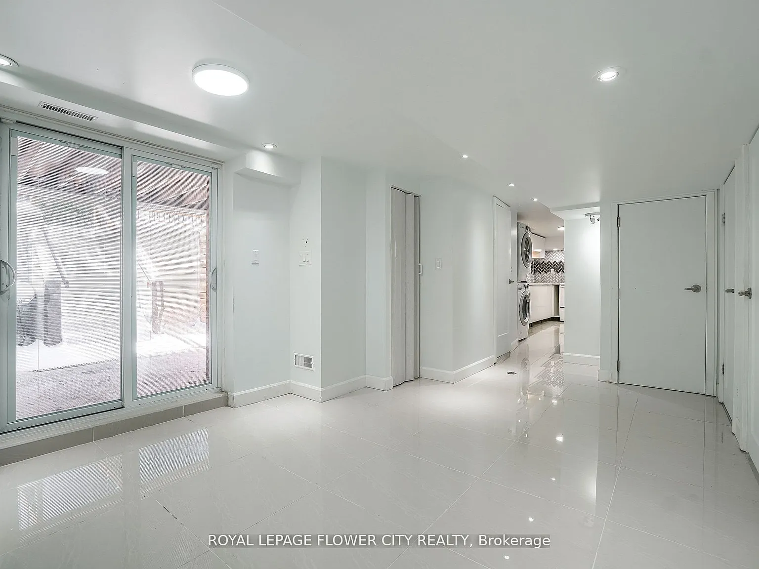 2 bed, $1,800 — Photo 4