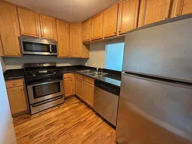 Covington - 4600 N Clarendon Ave — Photo 45