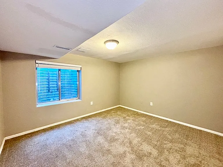 1044 S Paris Ct — Photo 19