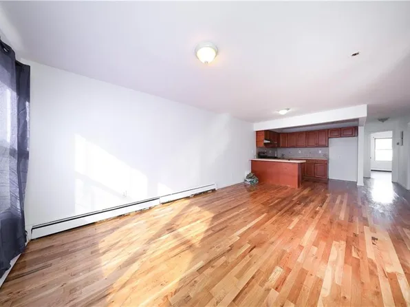 517 Milford Street image 4 of 32