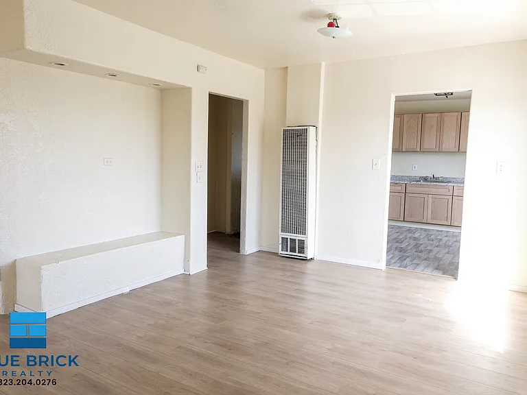 1401 W 53rd St — Photo 4