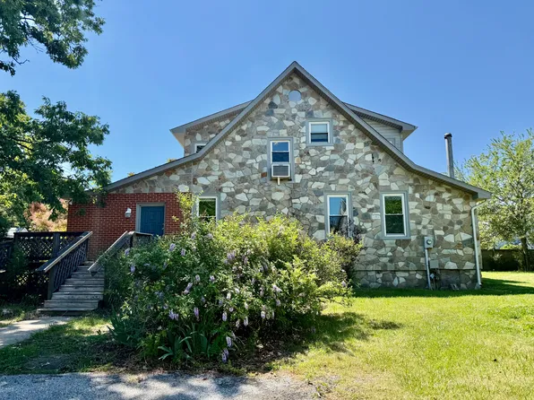 305 Saint Marys Ave, La Plata, MD 20646