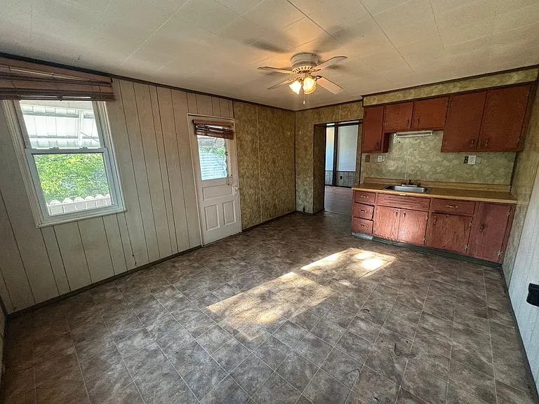 3620 Grenada St — Photo 21
