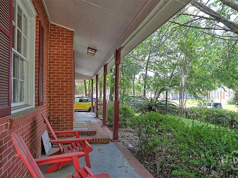 526R Durant Ave — Photo 4