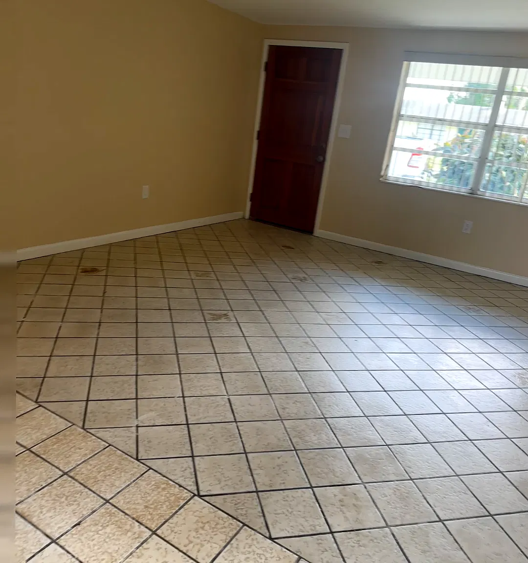 3 bed, 884 sqft, $1,450 — Photo 4