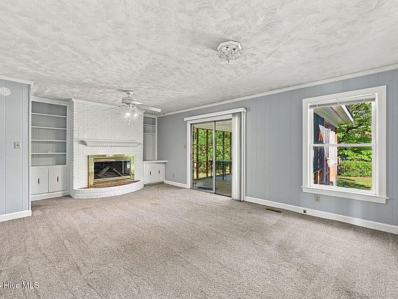 5th image of 708 Hawthorne Road