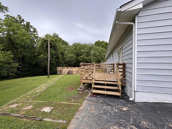 3rd image of 2520 Boyds Bridge Pike