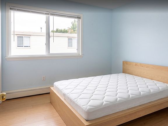 2nd image of 7280 Lindsay Rd #3