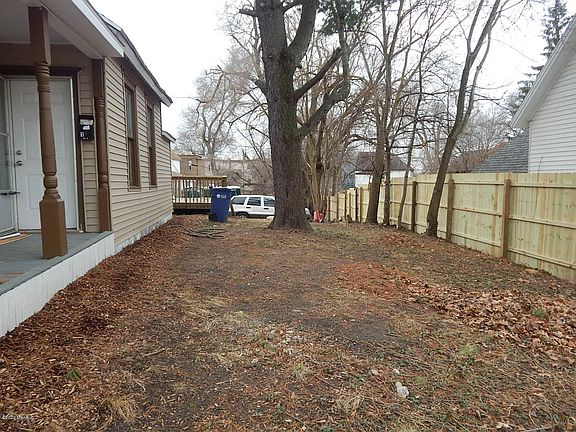 3rd image of 52 Grove St NE