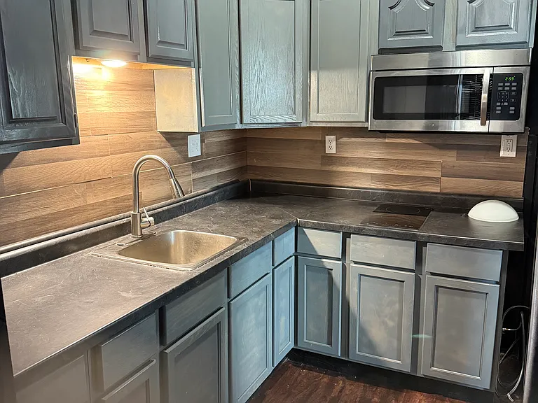 625 N Limestone St — Photo 5