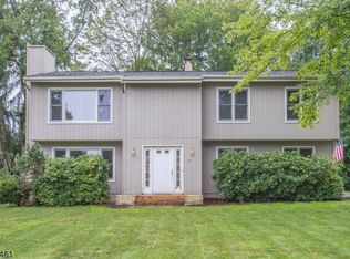 7 Shearman Rd, Succasunna, NJ 07876