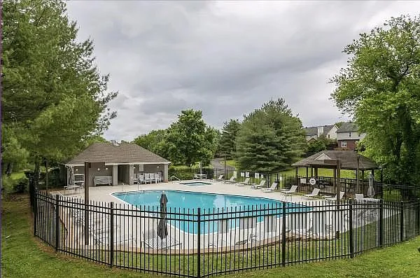 301 Culpepper Ct — Photo 35