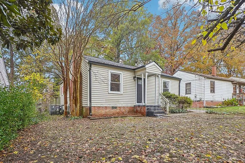 2 bed, 1.0 bath, 1020 sqft, $1,195 — Photo 2