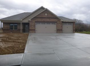 10016 N Mill Run Dr, Monrovia, IN 46157