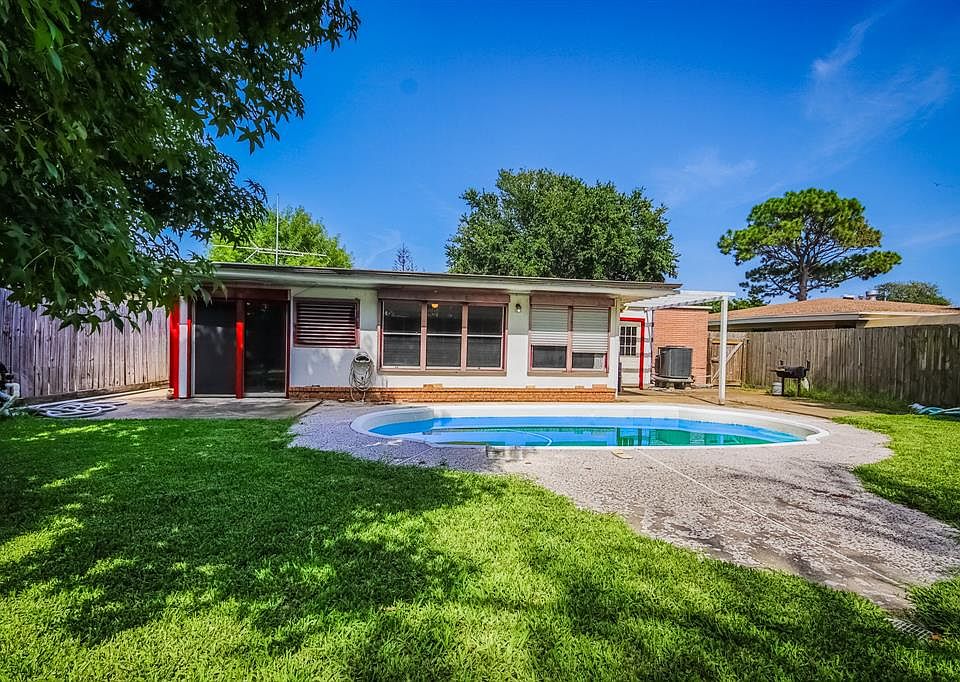 1st image of 1401 Marine Dr
