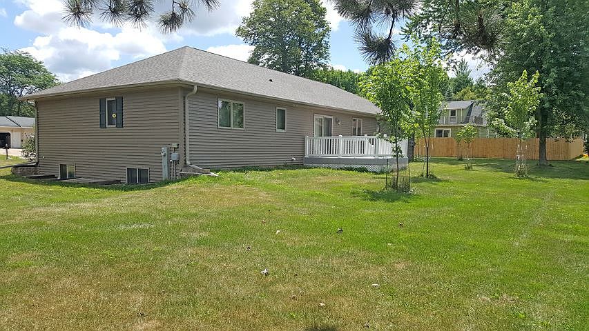 2nd image of 408 N Hume Ave