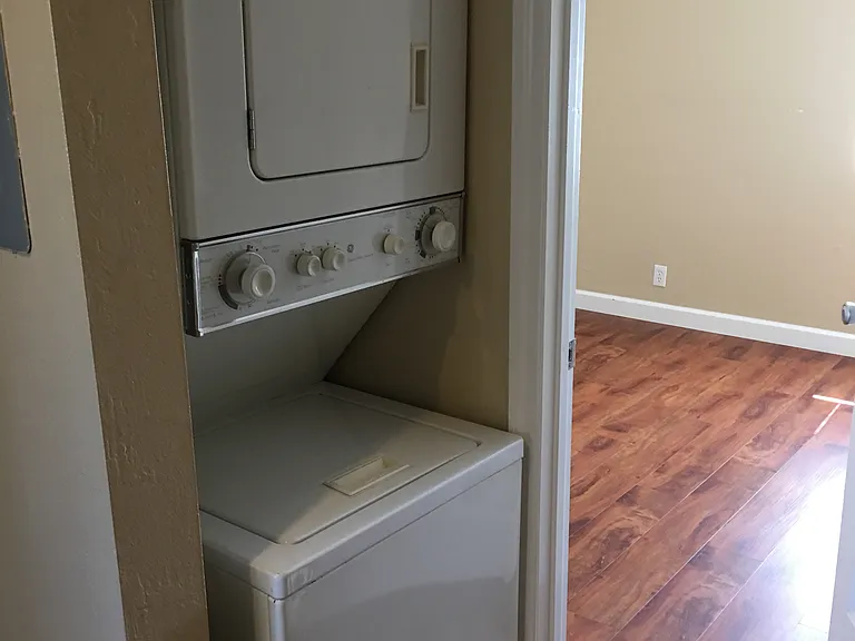 450 S Buena Vista Ave — Photo 3