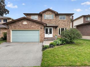 2450 Overton Dr, Burlington, ON L7P 4B5