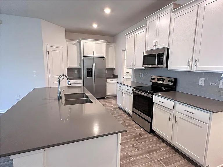 11428 Great Rock St — Photo 4