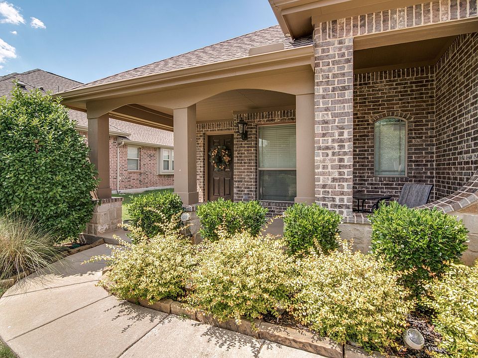 1st image of 2665 Pine Trail Dr