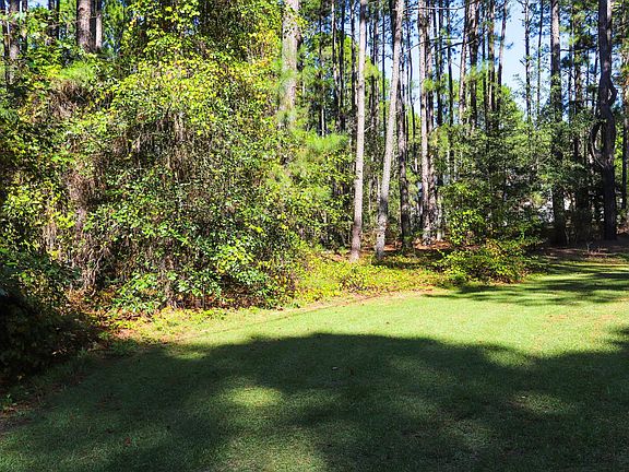 2nd image of 175 Lake Dornoch Dr