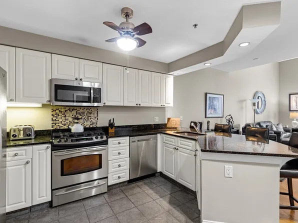 501 Commerce Dr Unit 3304, Braintree, MA 02184