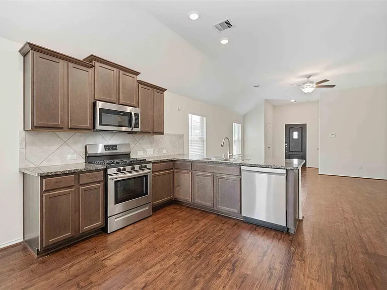 26038 Quiet Field Ct — Photo 5