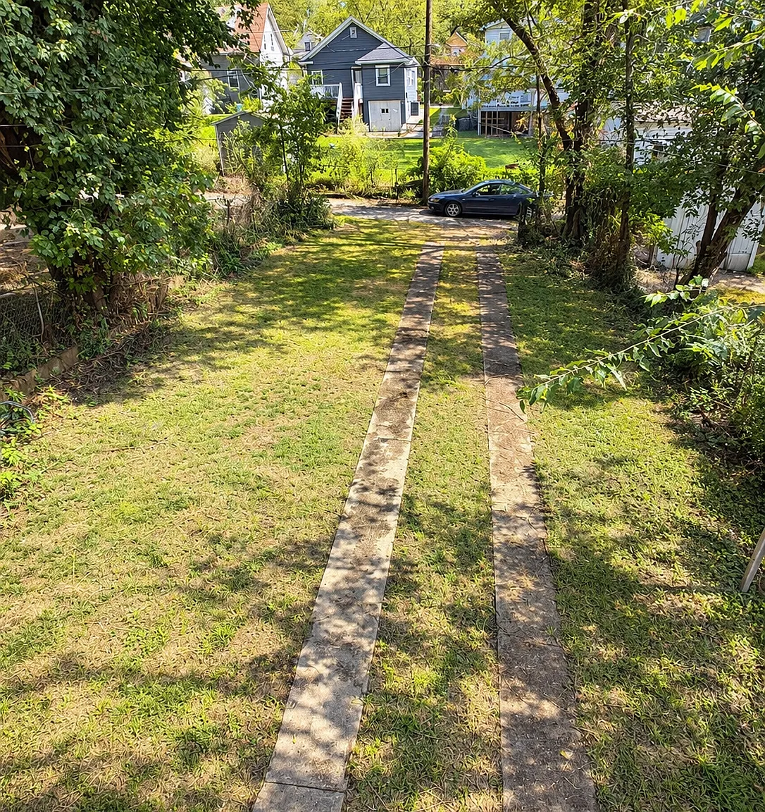 2 bed, 837 sqft, $1,250 — Photo 2
