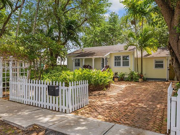 5th image of 6382 SW 38th St