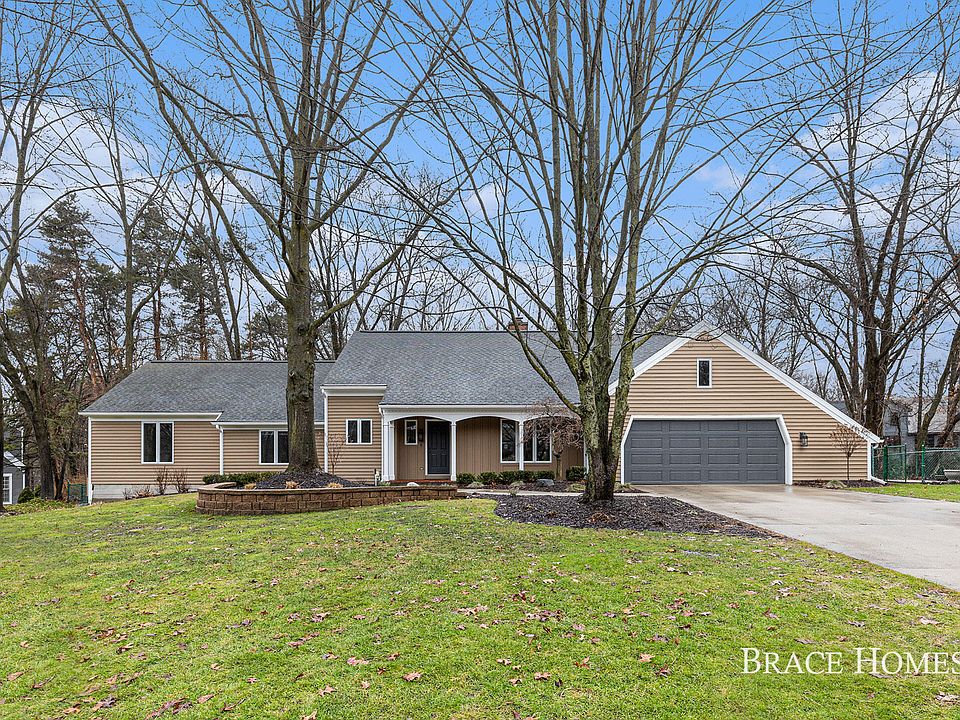 1st image of 1839 Beard Dr SE