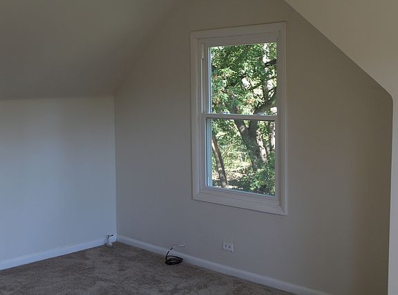 5th image of 1215 Meadowbrook Dr
