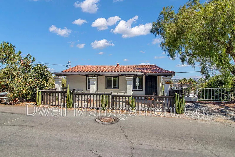 1 bed, 1.0 bath, 600 sqft, $1,995 — Photo 1
