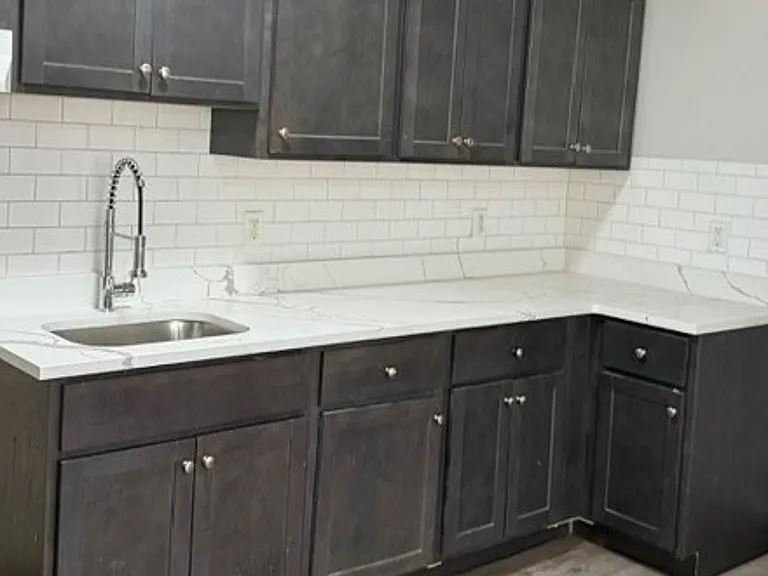26 Newhall St #4 — Photo 1