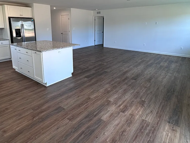 151 Capulet Ct — Photo 11