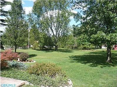 5th image of 250 S Parkway Dr