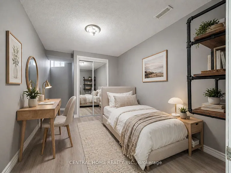 46 Clifton Ct #BASEMENT — Photo 11