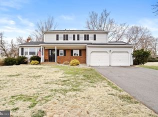 16 Andree Pl, Hamilton, NJ 08619