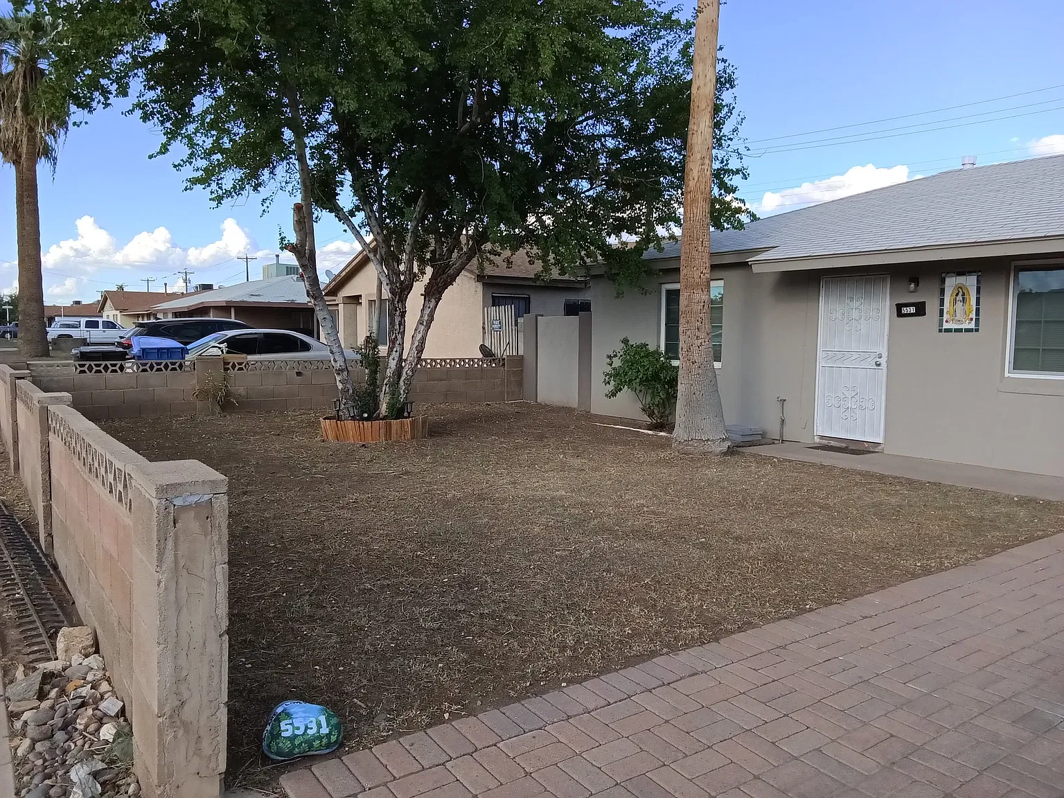 Home Near 35th Ave And Bethany Home — Photo 4