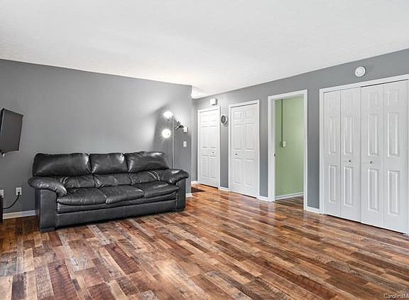 5th image of 35 Jolly Ln