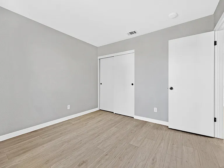 3218 W Las Positas Blvd — Photo 15